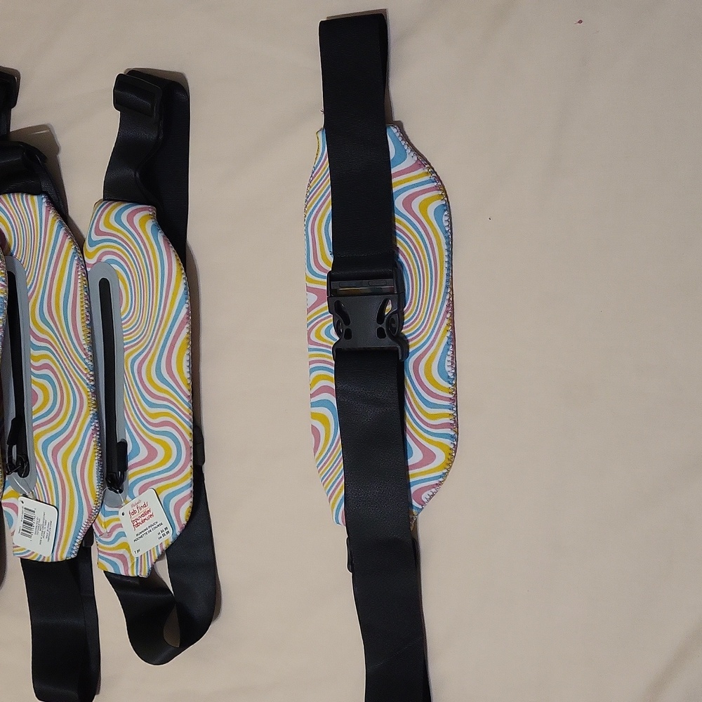 4 Running Pouches - Picture 4 of 5